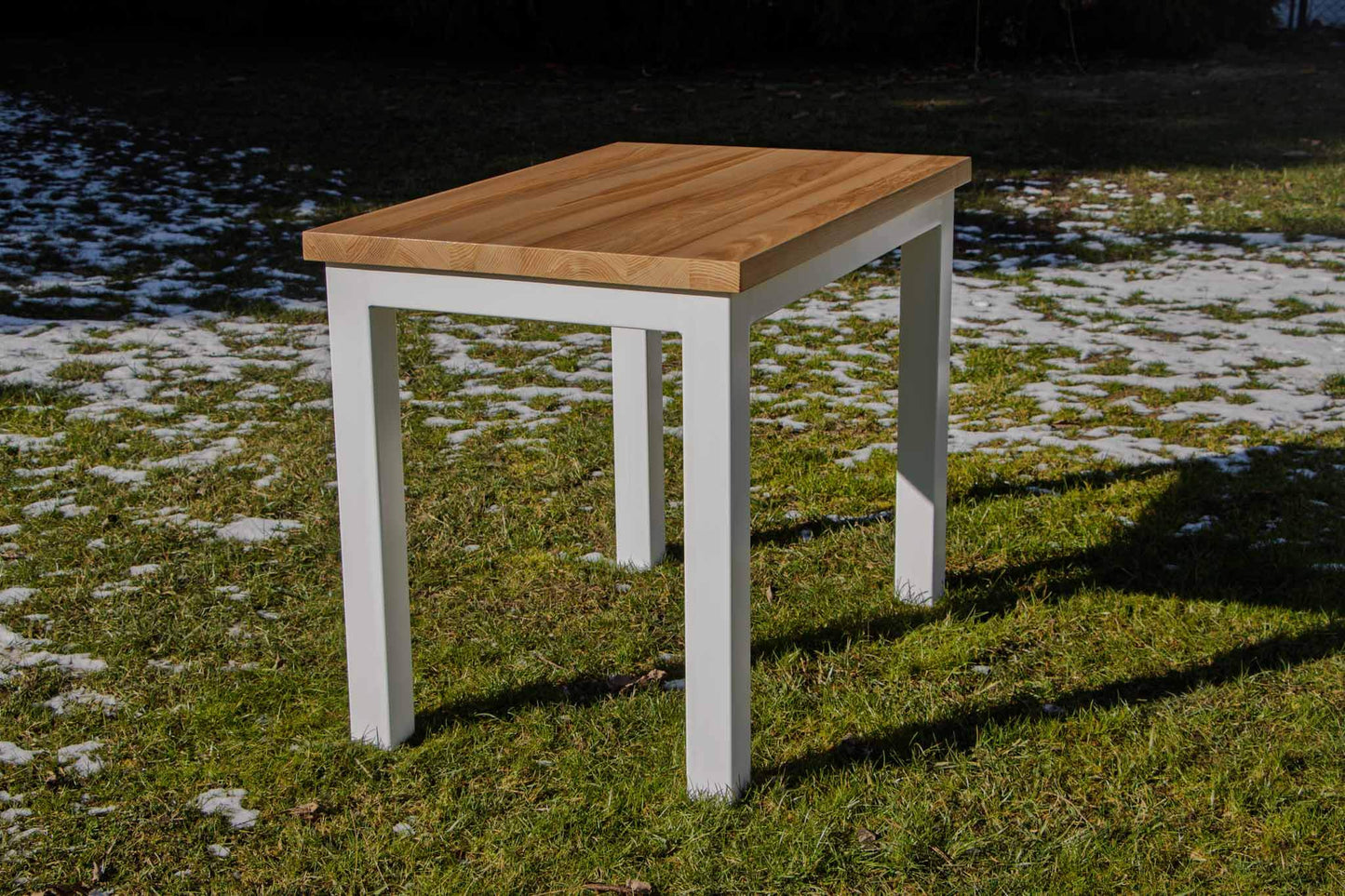 Klasyczny Stół z Dębowym Blatem